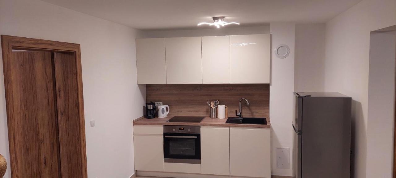 Holiday Apartments Cecilija Супетарска-Драга Экстерьер фото