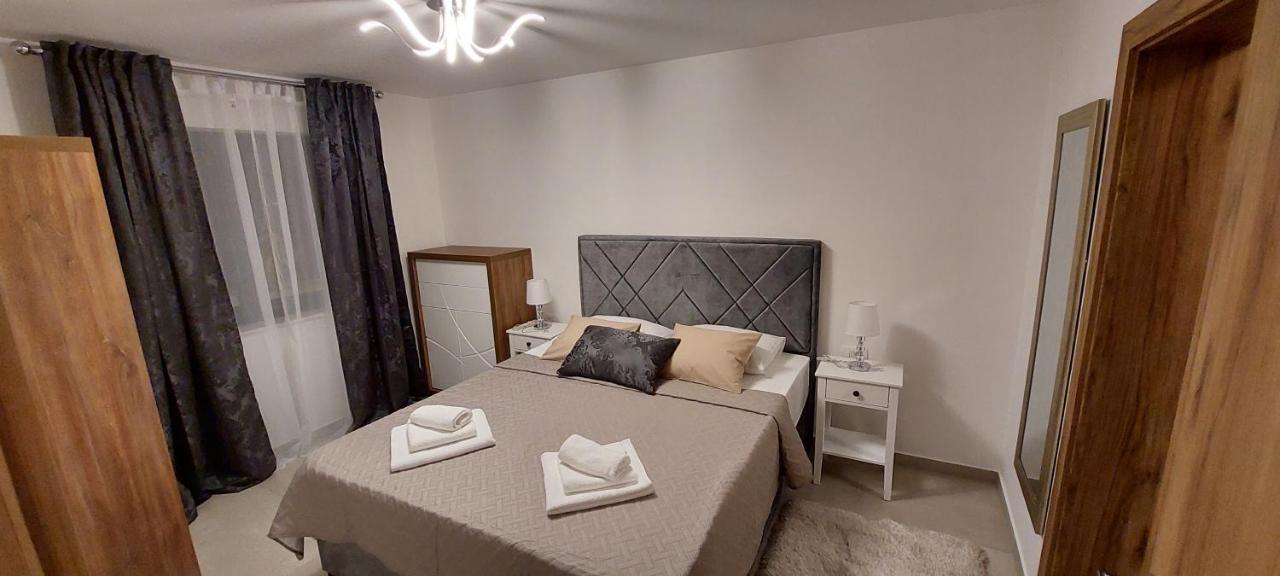 Holiday Apartments Cecilija Супетарска-Драга Экстерьер фото