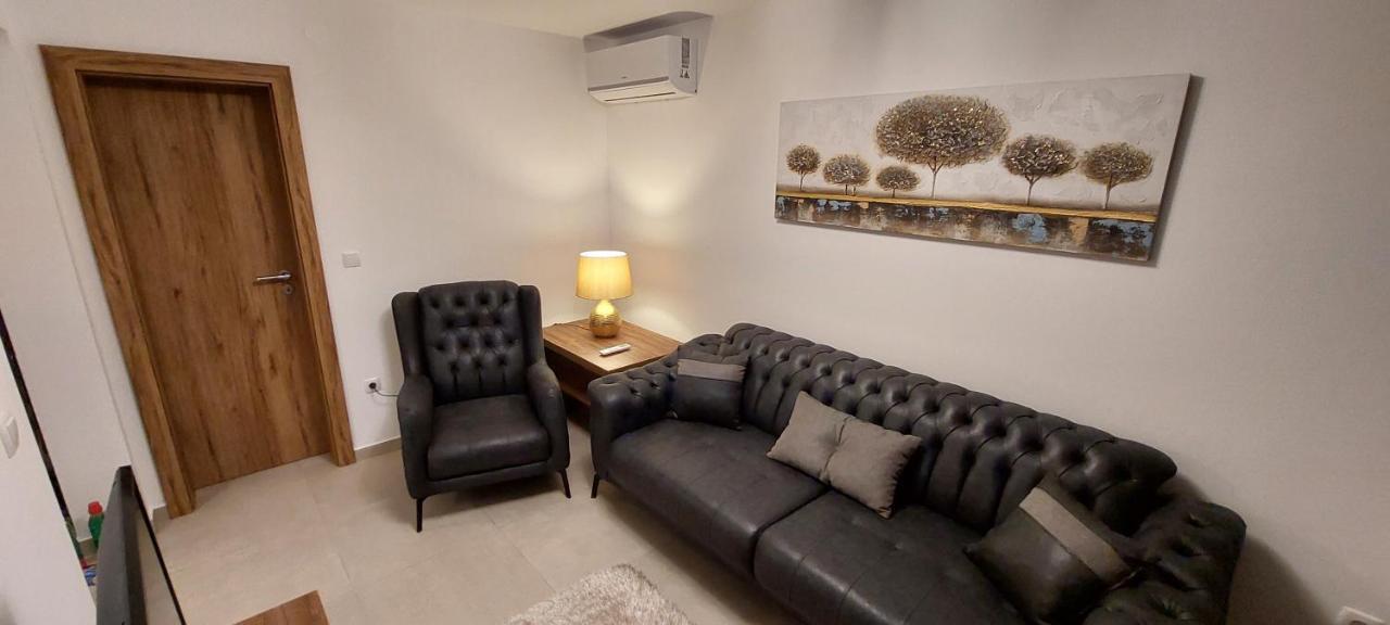Holiday Apartments Cecilija Супетарска-Драга Экстерьер фото