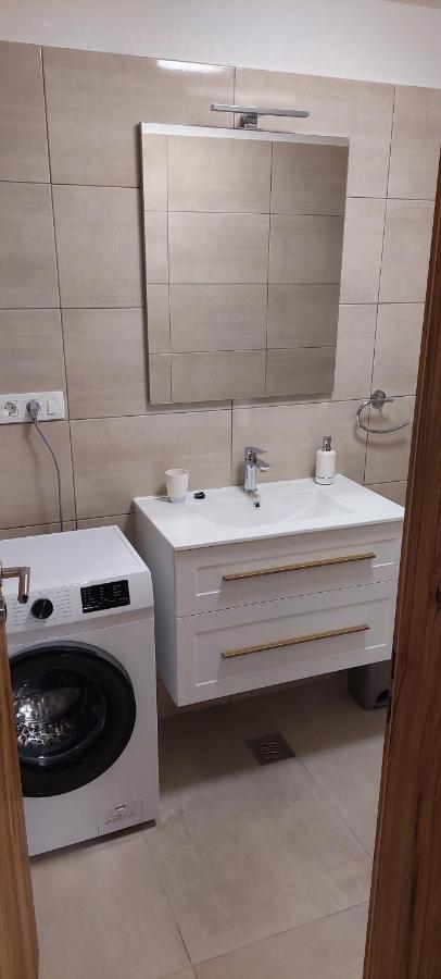 Holiday Apartments Cecilija Супетарска-Драга Экстерьер фото